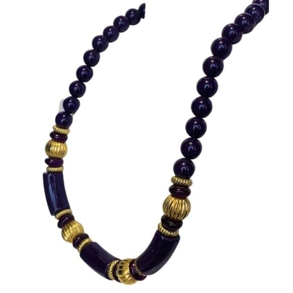 Trifari Womens Dark Purple Chunky Beaded Gold Tone Princess Vintage Necklace 18” - Picture 3 of 7